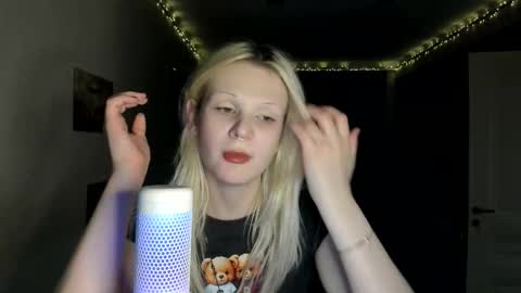 Snapshot of samanthamiasnik1 chatting on October 24, 1:43 am Samantha online show from October 24, 1:43 am