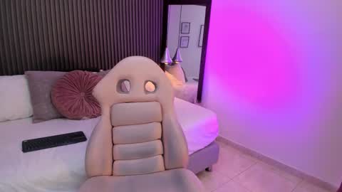 Axel online show from November 24, 9:05 pm