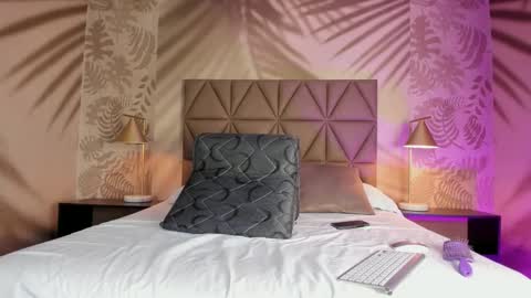 Scarleet online show from January 13, 8:06 pm