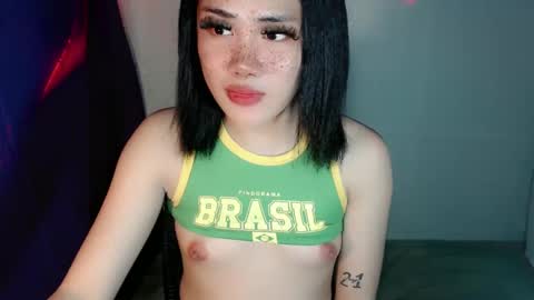 Snapshot of sexy_rc18 chatting on February 25, 2:33 pm RC online show from February 25, 2:33 pm