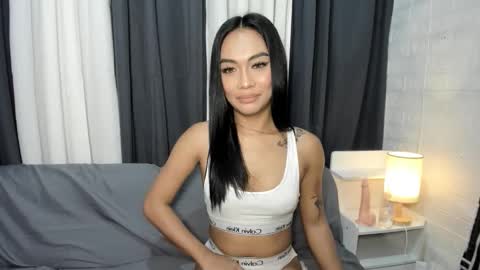 maxine online show from September 16, 7:18 pm