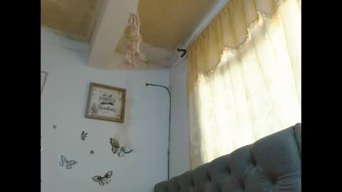 Venus Independent Model online show from October 30, 6:18 pm