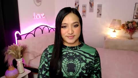 Queen Cyrine online show from November 16, 2:49 pm