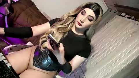 Nathalie online show from June 5, 8:42 am