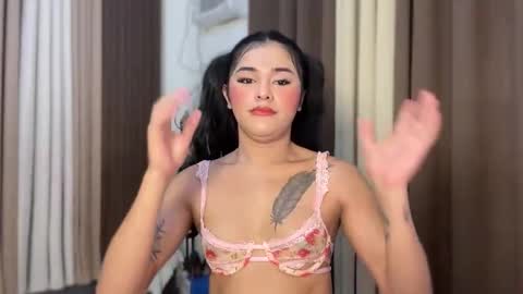 Slutty Lavinia online show from May 23, 8:32 am