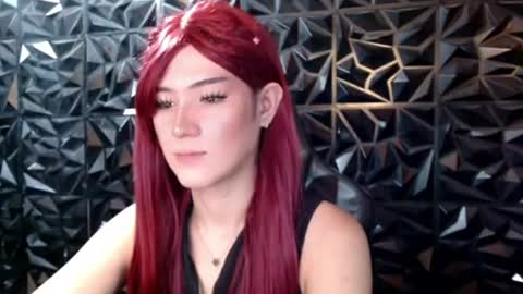 Queen Ivory online show from July 21, 5:05 pm