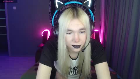 Steve online show from February 2, 5:45 pm