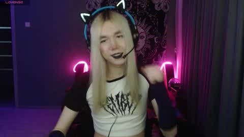 Steve online show from February 5, 6:02 pm