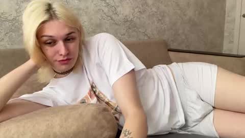 Snapshot of susan228 chatting on September 29, 6:57 am Vladiva online show from September 29, 6:57 am