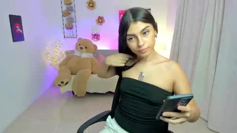 susi_doll1 online show from June 28, 2:10 pm