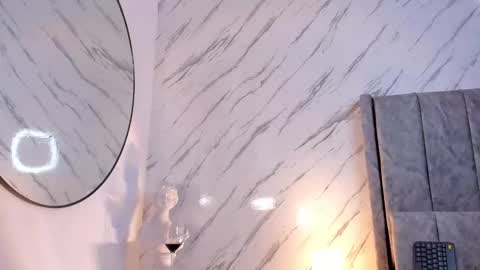 susisuarez online show from February 26, 4:56 pm