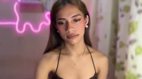 sweet_nikki03 online show from September 24, 9:21 pm