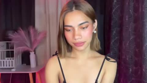 sweet_nikki03 online show from October 13, 6:41 pm