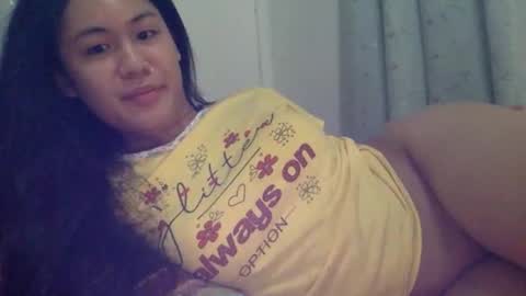 sweetgirllucy24xx online show from June 3, 7:39 pm