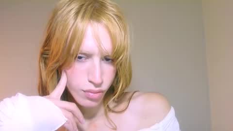 Yolanda online show from November 8, 3:45 pm