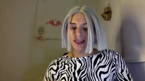 Lucy Lucy online show from December 24, 2:32 am