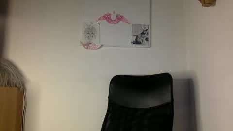 Lucy Lucy online show from December 30, 1:58 am