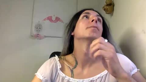 Lucy Lucy online show from January 1, 10:35 pm