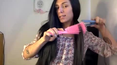 Lucy Lucy online show from January 5, 5:09 pm