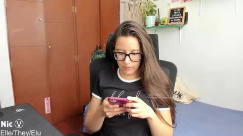 Nicole   TheyElleElu online show from October 10, 3:02 pm