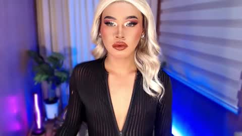 Sam online show from September 17, 9:09 pm