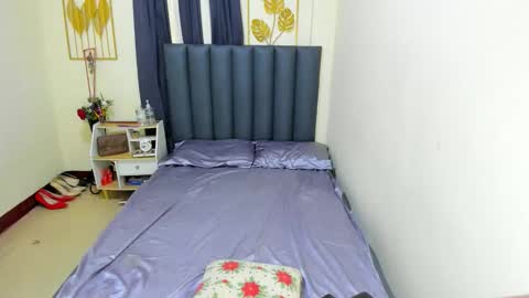 toptranshannah online show from February 20, 3:35 am