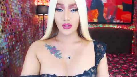 KYLIE BELLA  TS online show from February 2, 10:24 am