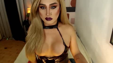 SEDUCTIVEmistresCUMS online show from January 25, 9:04 am