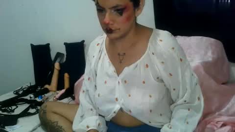 Nique online show from September 11, 8:17 pm