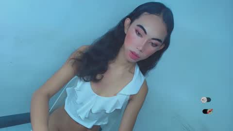 urpretty_mistake online show from February 12, 6:41 am