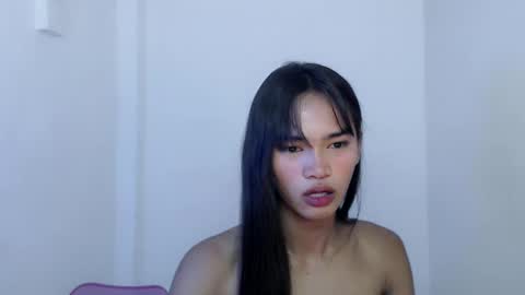 Snapshot of ursandra_xx chatting on February 11, 10:07 pm ursandra_xx online show from February 11, 10:07 pm
