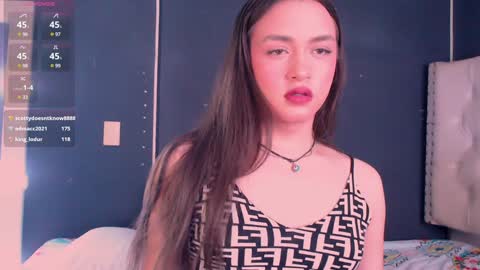 Snapshot of valen_thompson chatting on December 15, 12:51 am IG-valen mendoza99  twitter valenthompson99 online show from December 15, 12:51 am