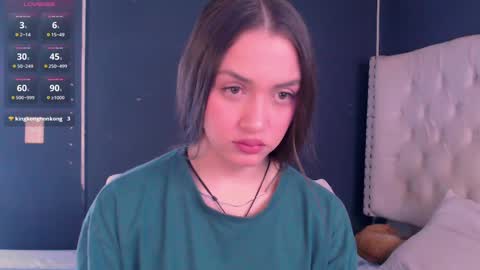 Snapshot of valen_thompson chatting on March 6, 12:15 am IG-valen mendoza99  twitter valenthompson99 online show from March 6, 12:15 am