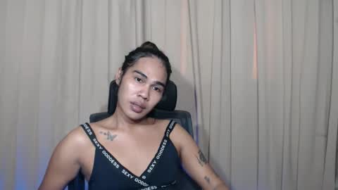 vampy_ebony_laxine online show from November 23, 3:41 am