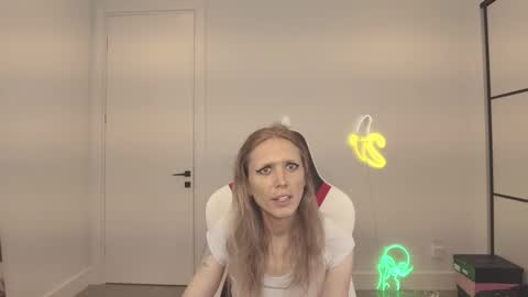 VelvetTGirl online show from February 20, 2:30 pm