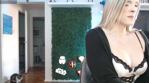 Vixen online show from October 29, 4:49 pm