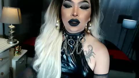 Zhavia online show from December 2, 7:39 pm