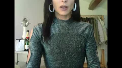 Wendy online show from November 9, 3:02 pm