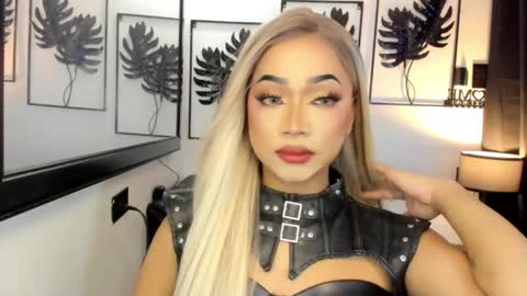 xxasian_goddessxx online show from May 13, 3:43 pm