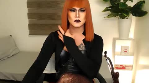 QueenMarina online show from February 1, 12:20 am