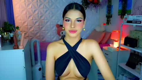 YANG AUDREY LONE online show from December 5, 2:27 am