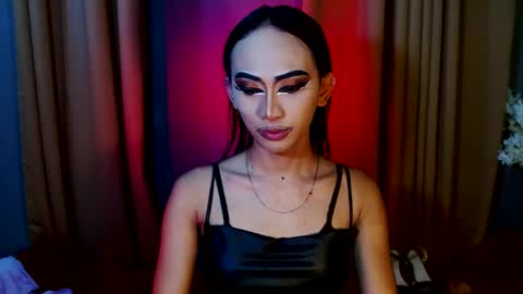 miss yasii online show from January 19, 9:33 am