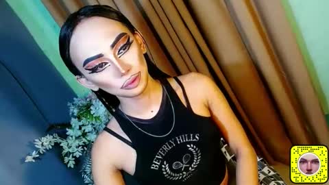 miss yasii online show from January 25, 11:57 am