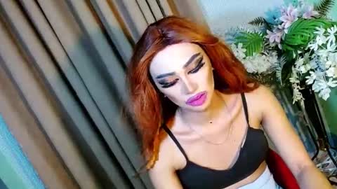 miss yasii online show from February 4, 6:25 am