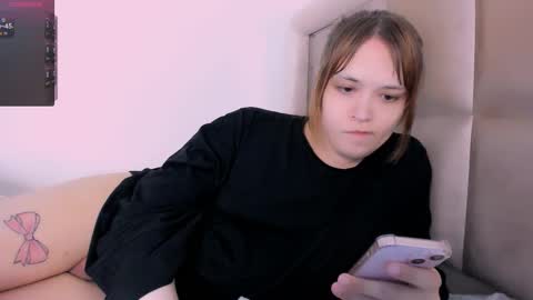 yomoyoo online show from January 18, 1:30 pm