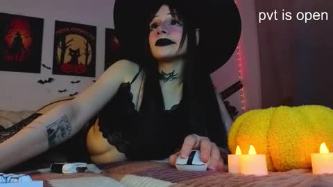 Eva online show from October 31, 11:35 pm