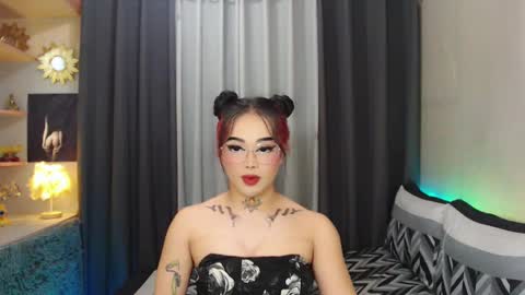 kim online show from February 18, 2:27 pm