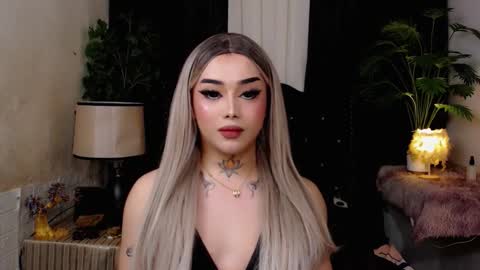 kim online show from October 8, 12:06 pm