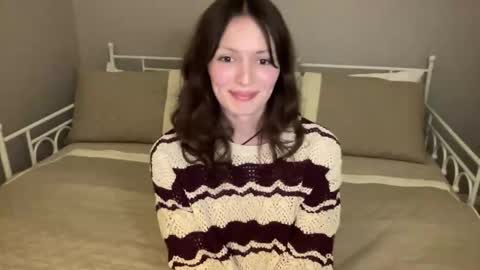 yourbirdy online show from November 29, 4:58 am