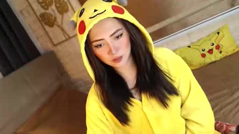 JEN  online show from September 18, 11:04 am